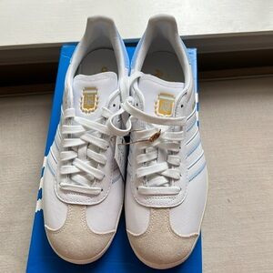 Adidas Argentina Gazelle New in Box size 8 Men